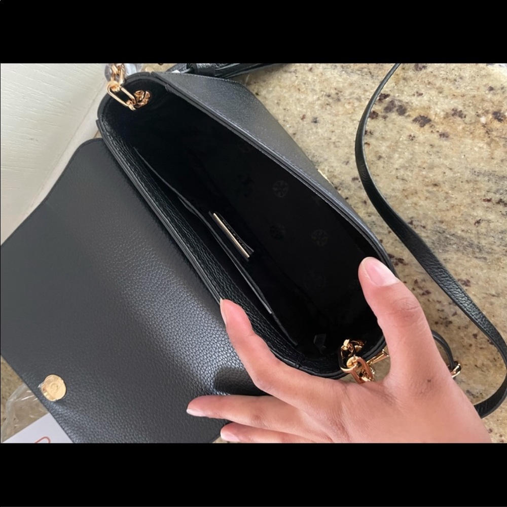 New Tory Burch Thea crossbody 🖤 - Picture 3 of 11